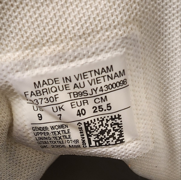 Animal Print Converse Size 9 - Picture 4 of 7